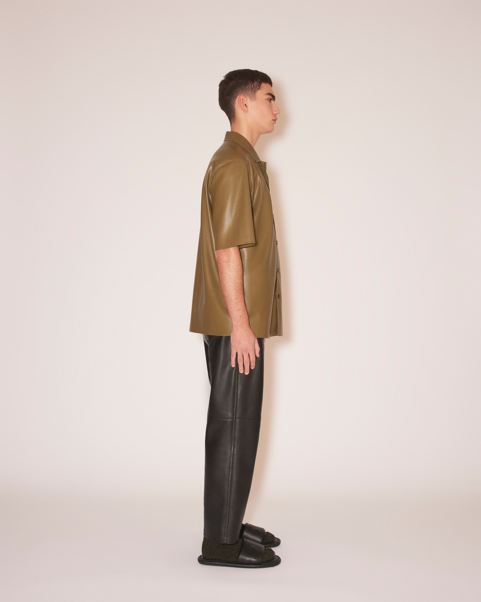 BODIL - Vegan leather shirt - Olive - 3