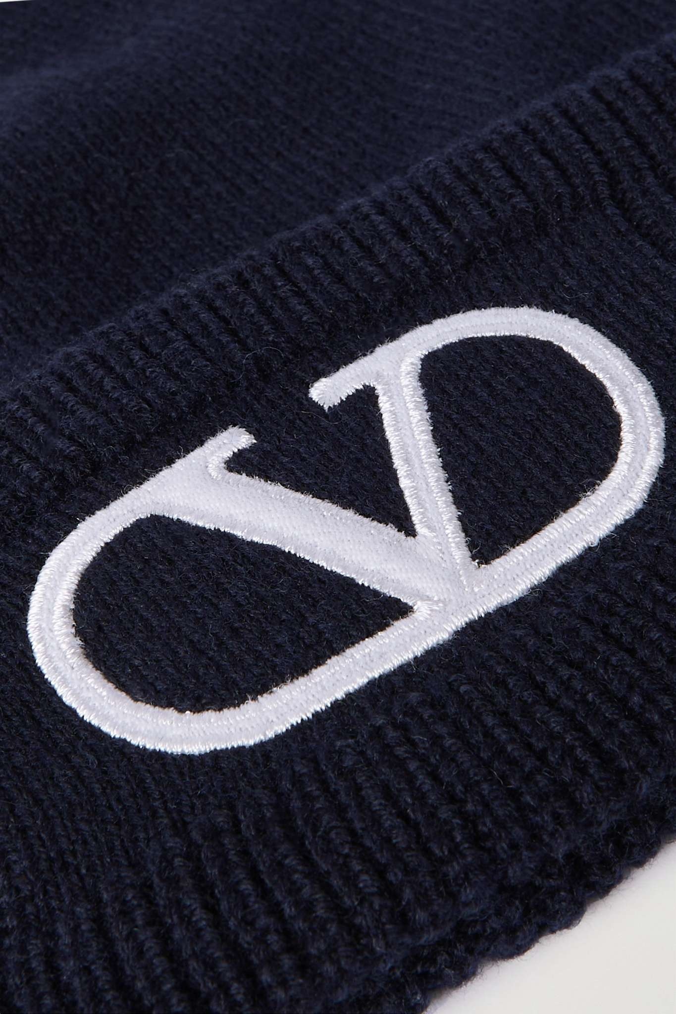 【VALENTINO】logo-embroidered ribbed virgin wool beanie Valentino Garavani Vlogo Ribbed Virgin Wool Beanie In Black