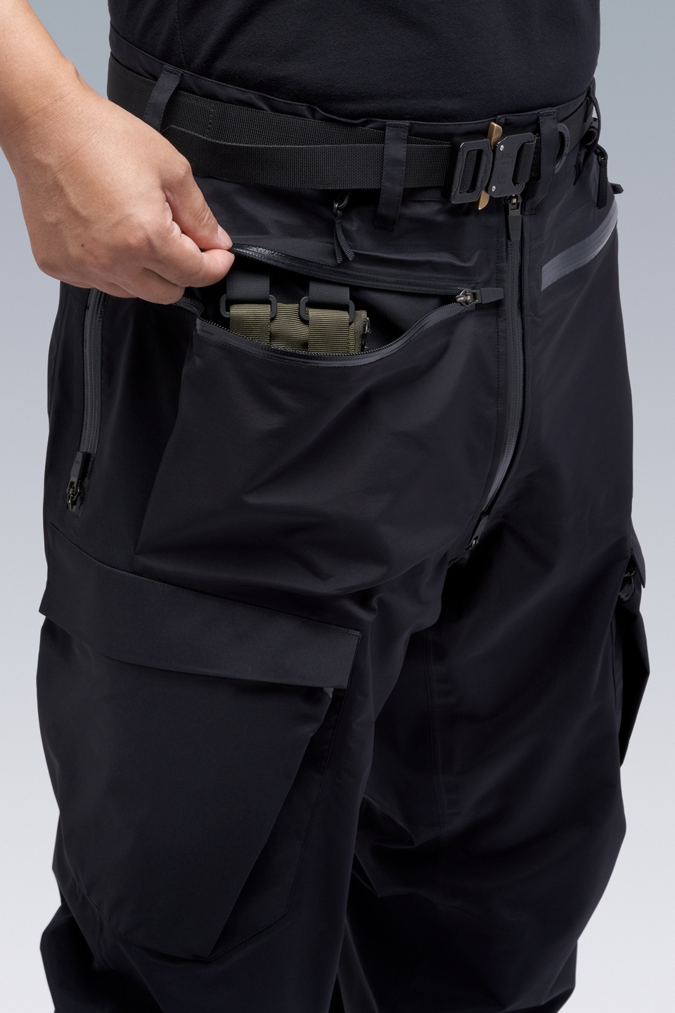 P38-GT 3L Gore-Tex Pro Cargo Pant Black - 19