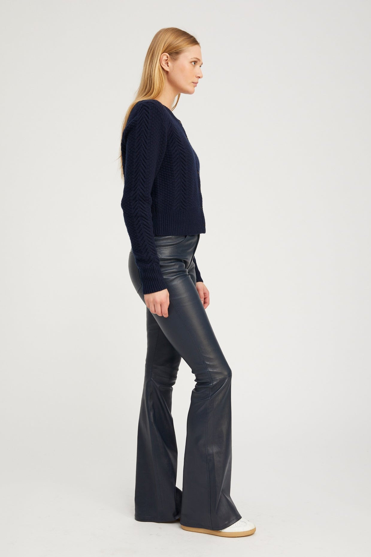 NAVY CASHMERE CABLE KNIT CARDIGAN - 3
