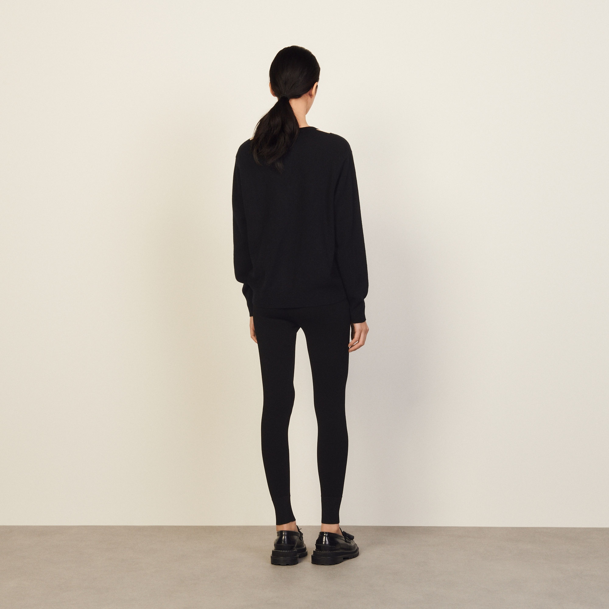 V-neck sweater - 3