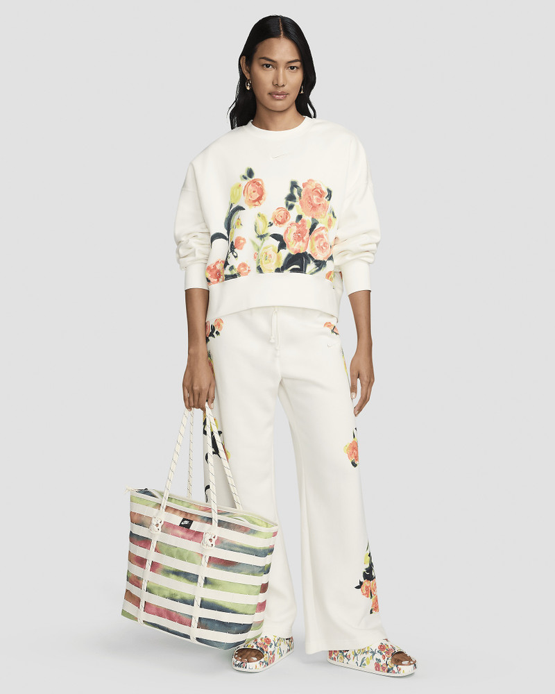 Nike Sportswear Women's Artist Collection RPM Tote (26L) 8