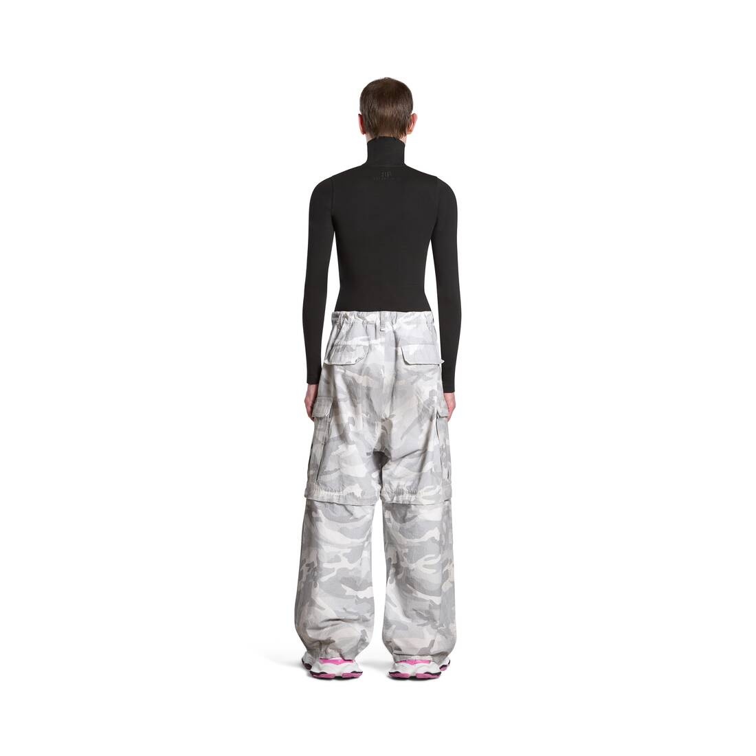 Large Cargo Pants in Light Grey - 4