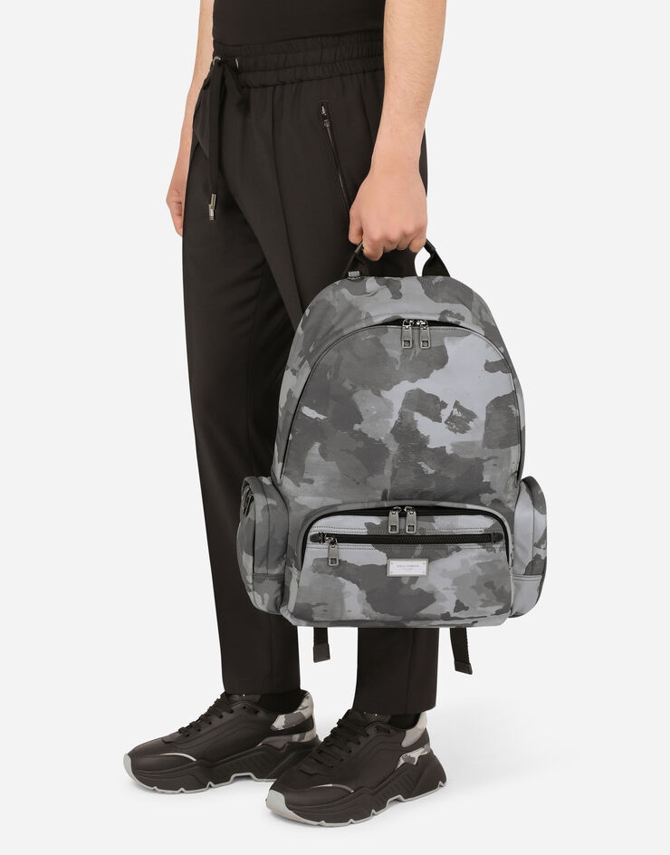 Camouflage-print nylon backpack with branded tag - 2