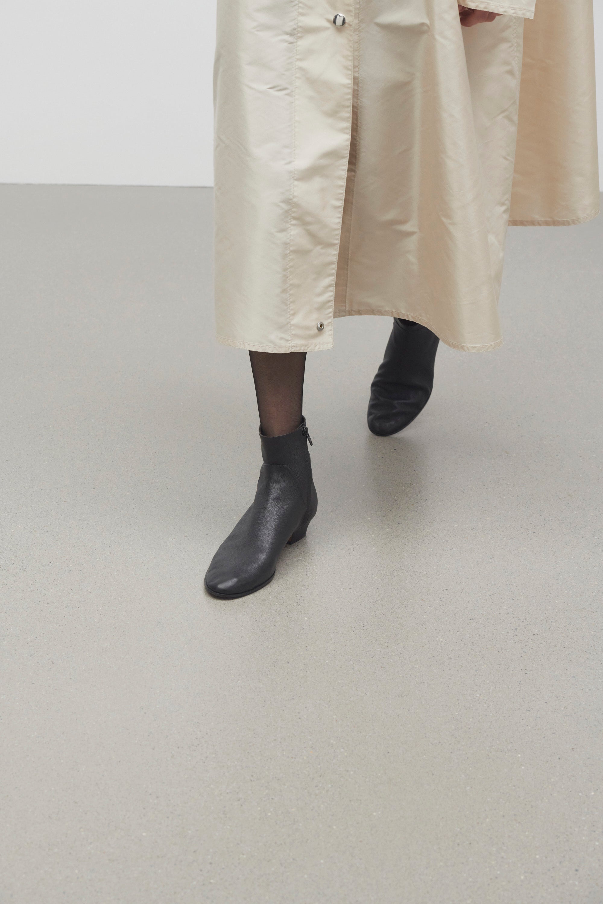 Awar Ankle Boot in Leather - 4