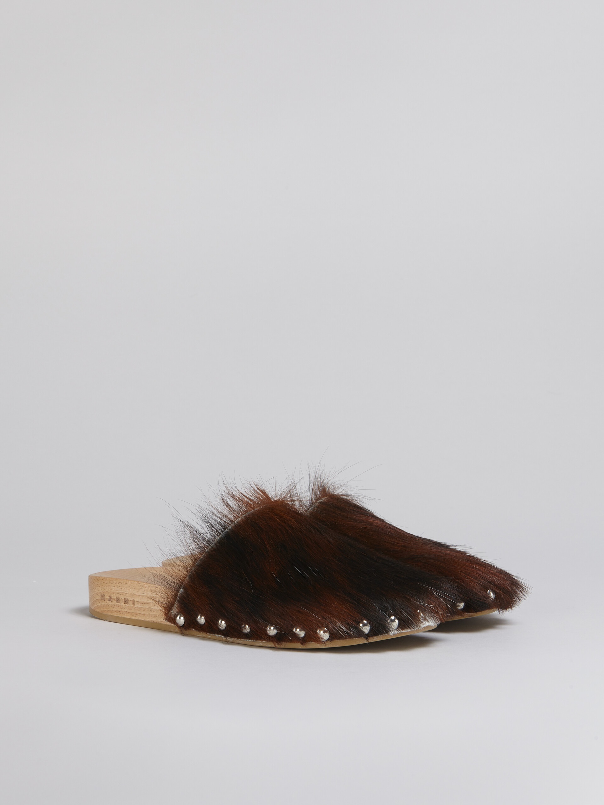 SPOTTED LONG CALF HAIR WOOD SABOT - 2