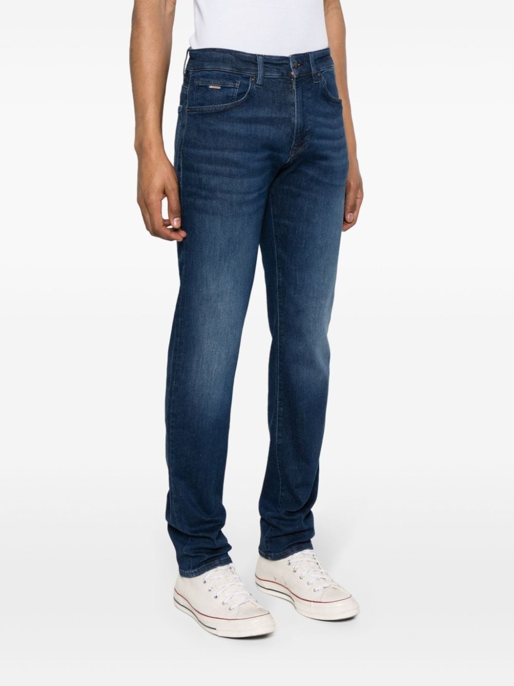 logo-plaque tapered jeans - 3