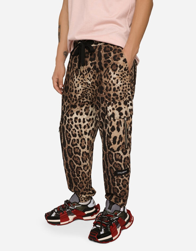 Cargo-style jogging pants with leopard print 4