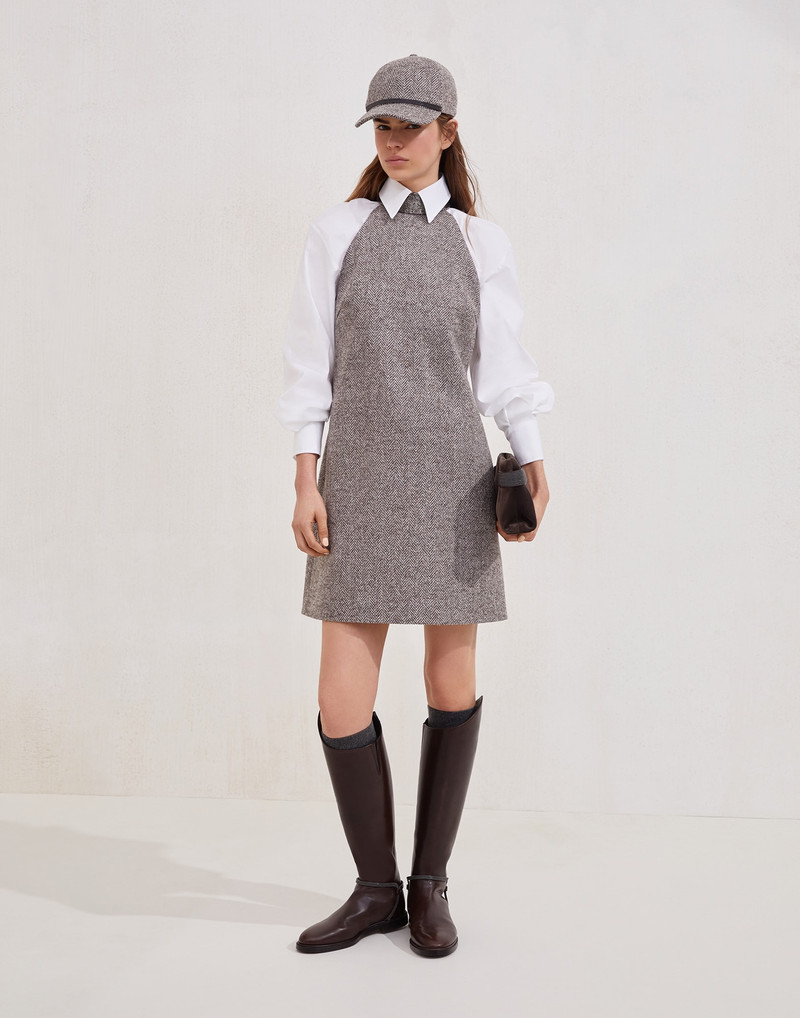 Virgin wool herringbone tweed dress with precious beaded collar 5