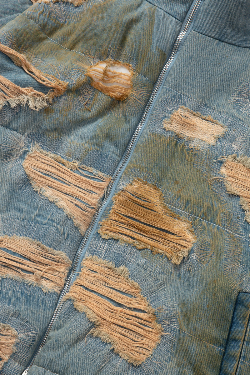 WHO DECIDES WAR VINTAGE BOMBER outlook