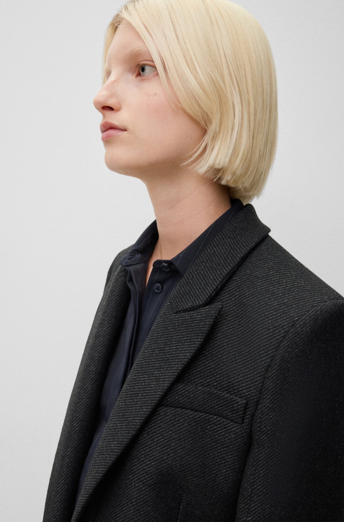 WOOL-BLEND TAILORED COAT WITH BACK ZIP DETAIL - 5
