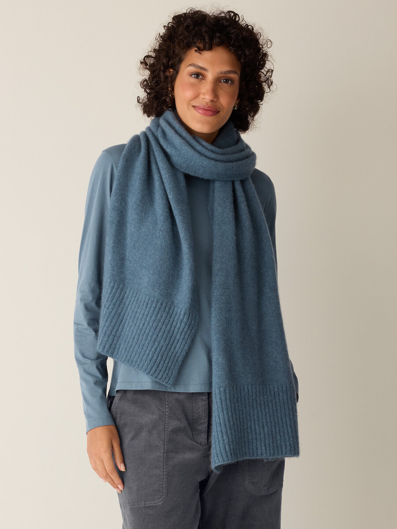 EILEEN FISHER Cashmere Silk Boucle Bliss Scarf outlook
