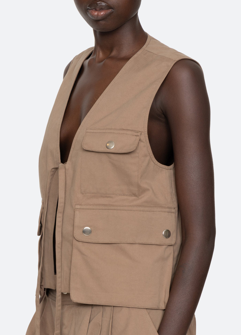 Lois Vest 6