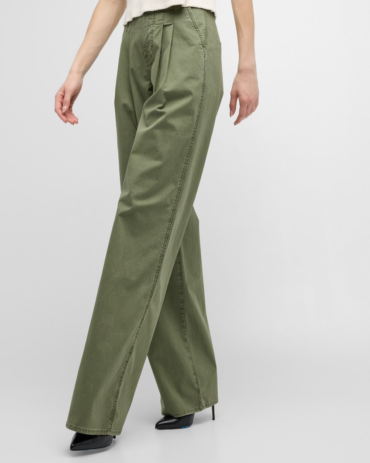 Mia Pleated Wide-Leg Jeans - 8