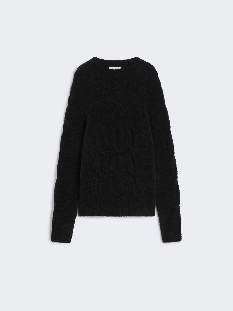 CURVONE Oversized fluffy sweater 1