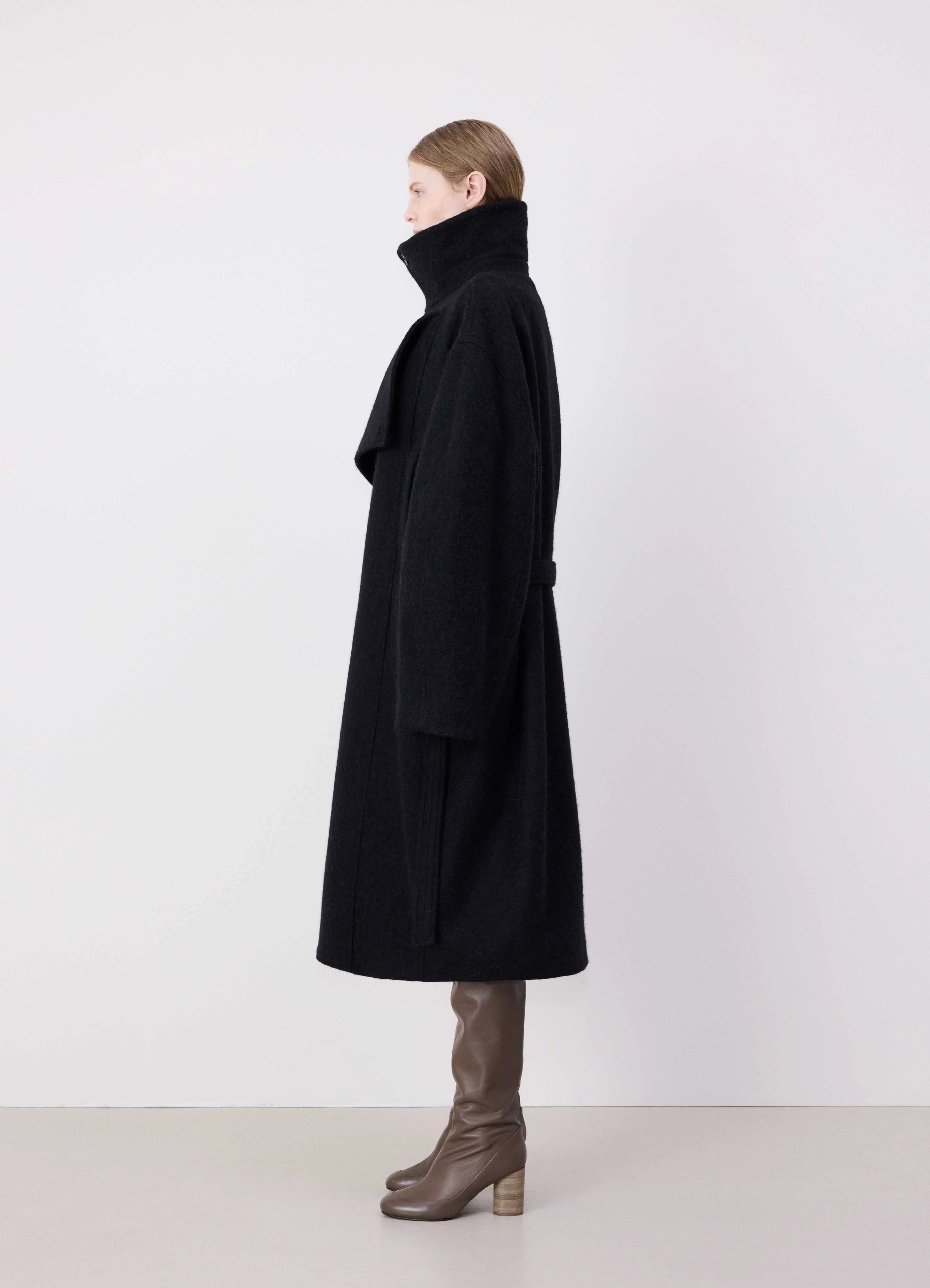 【関税込み】LEMAIRE ブラック Asymmetrical Bathrobe コート Lemaire ASYMMETRICAL BATHROBE COAT | REVERSIBLE