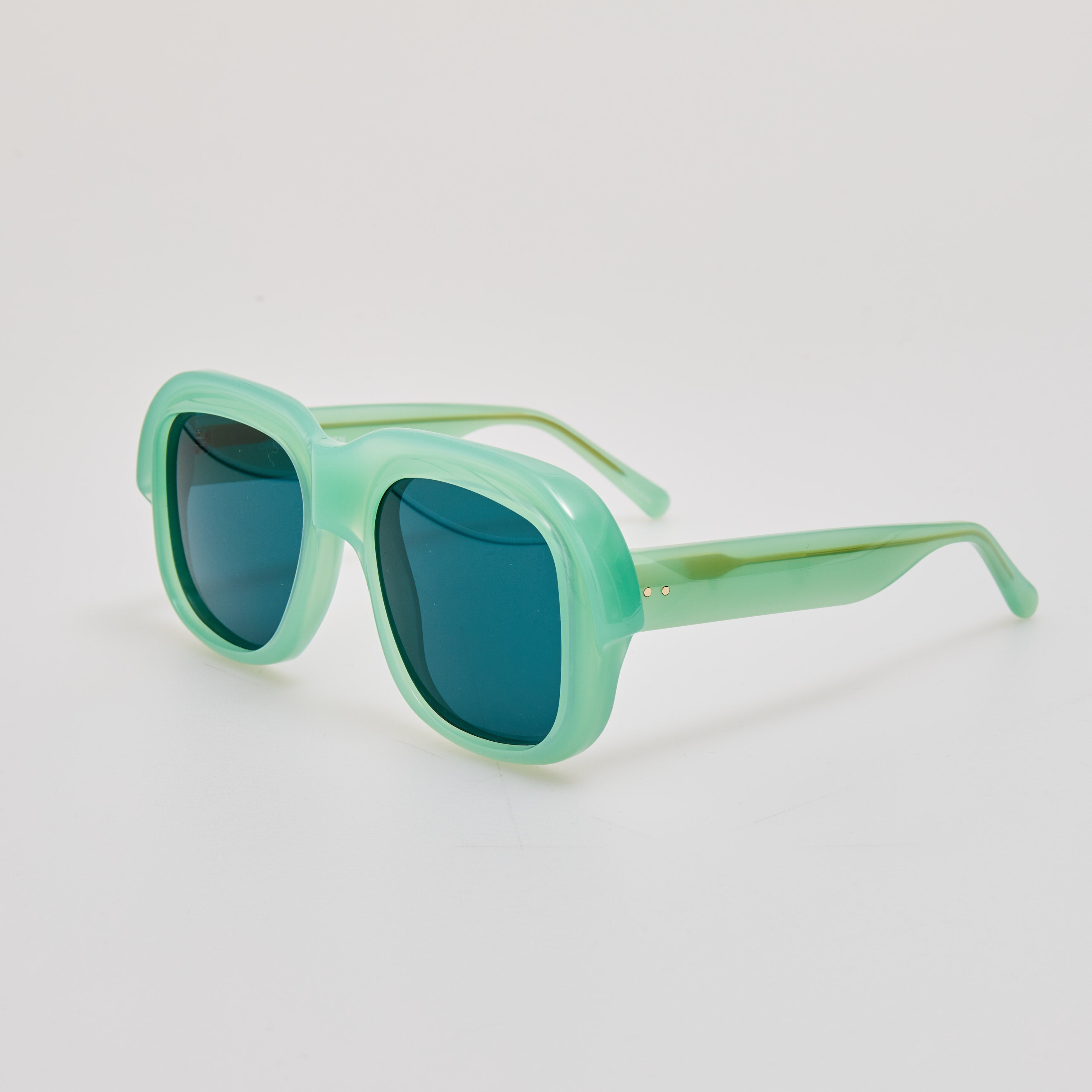 Oversize Sunglasses in Light Green - 2