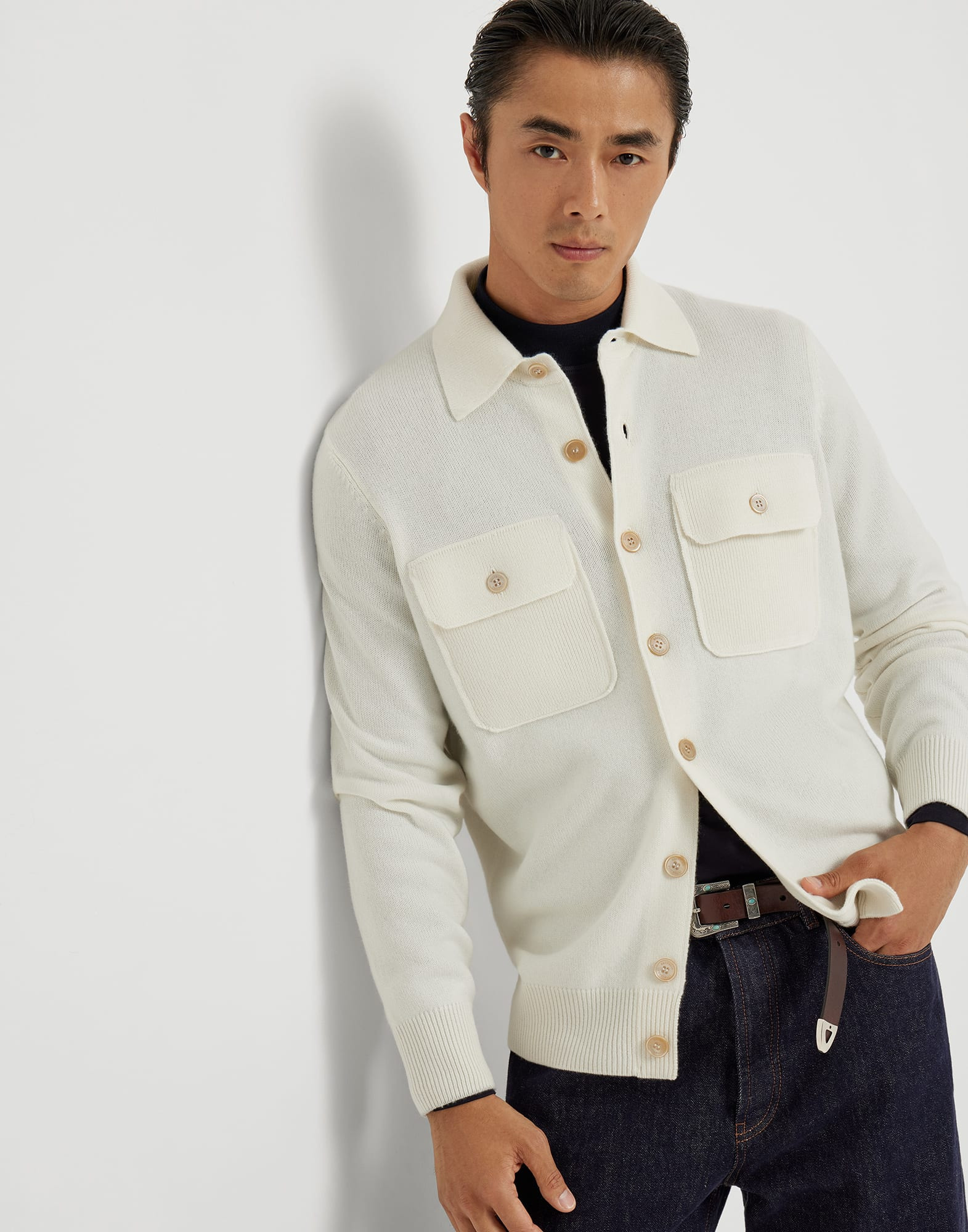 Cashmere shirt-style cardigan with chest pockets - 4
