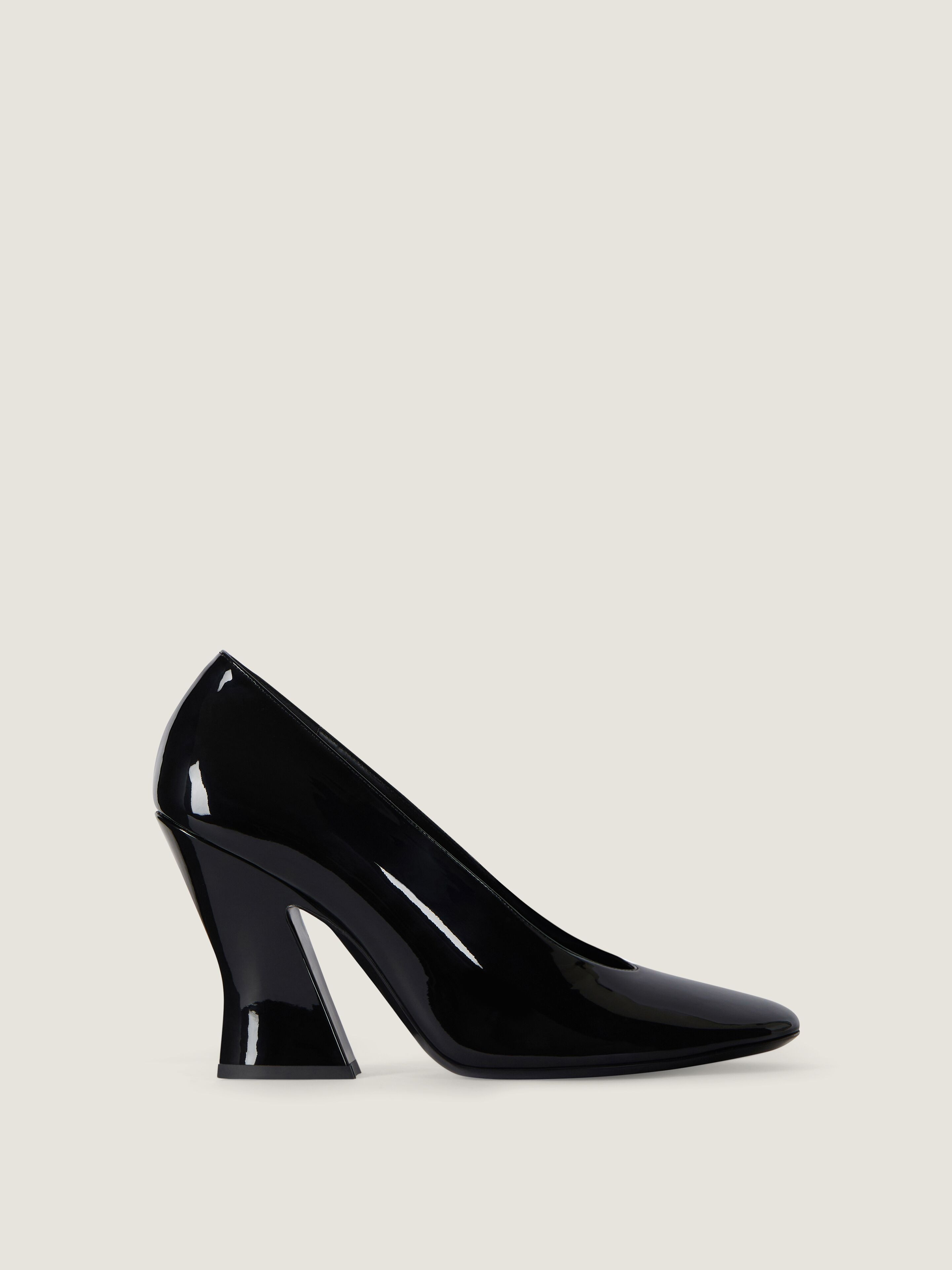 SCULPTED PUMPS IN PATENT LEATHER - 2