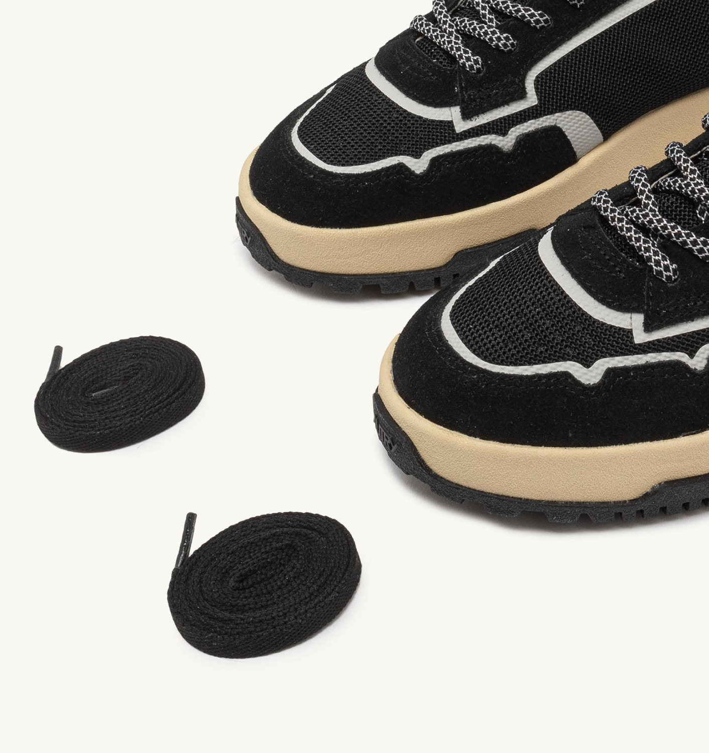 WILDPACE LOW SNEAKERS IN BLACK MESH AND SUEDE - 7