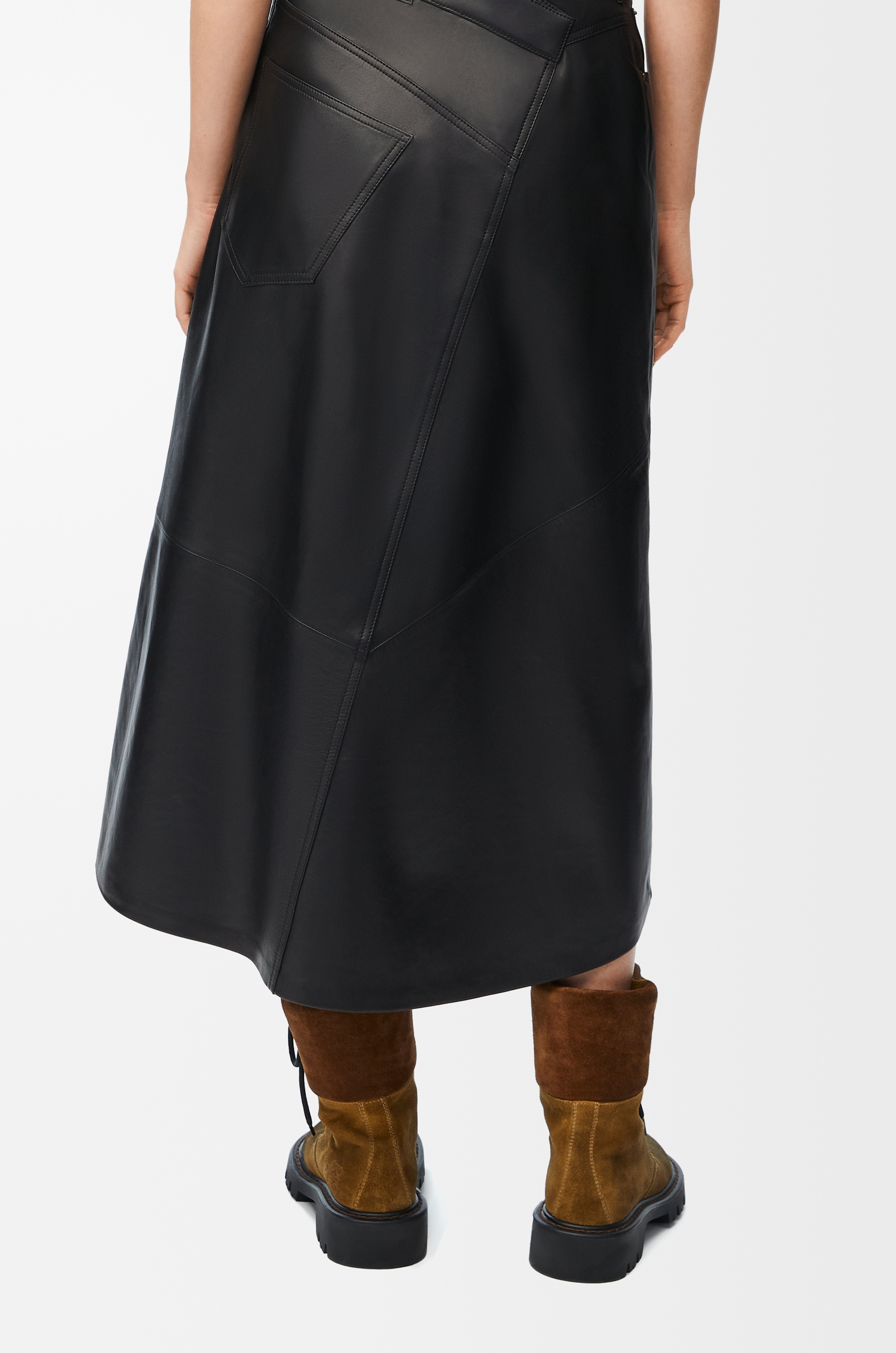 Asymmetric skirt in satin nappa lambskin - 4