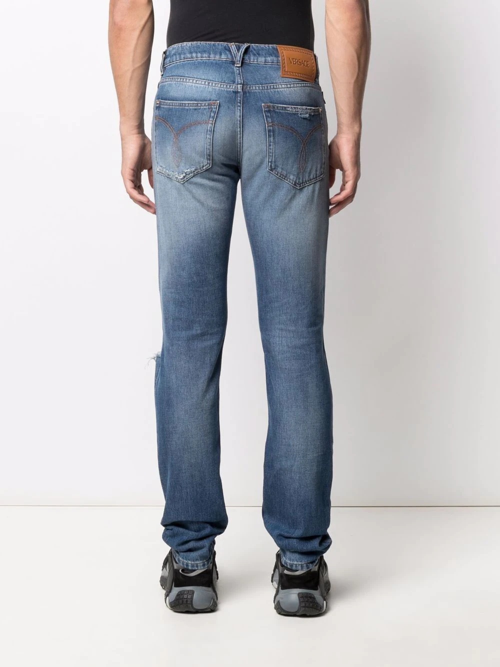 distressed-effect straight-leg jeans - 4