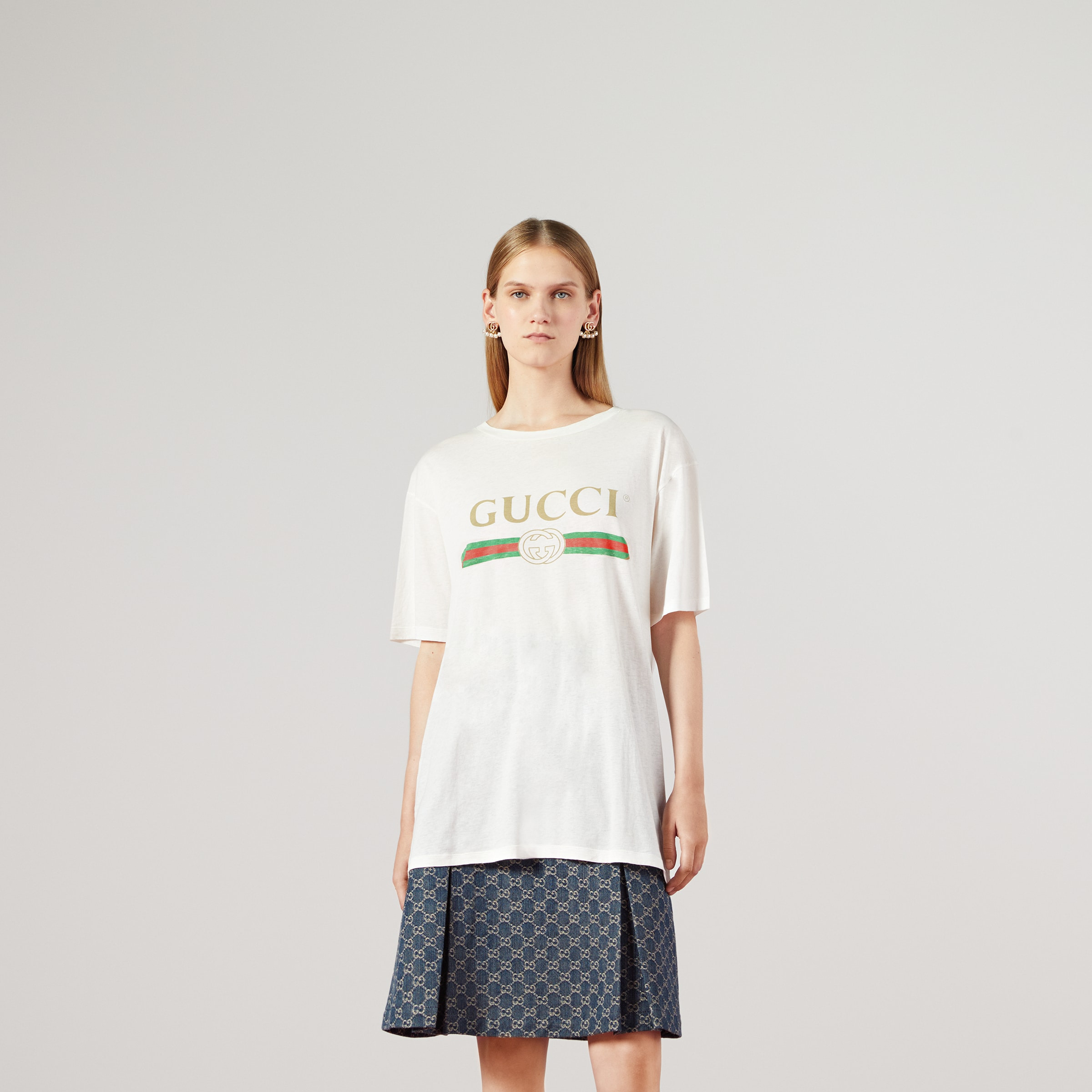 Oversize T-shirt with Gucci logo - 5