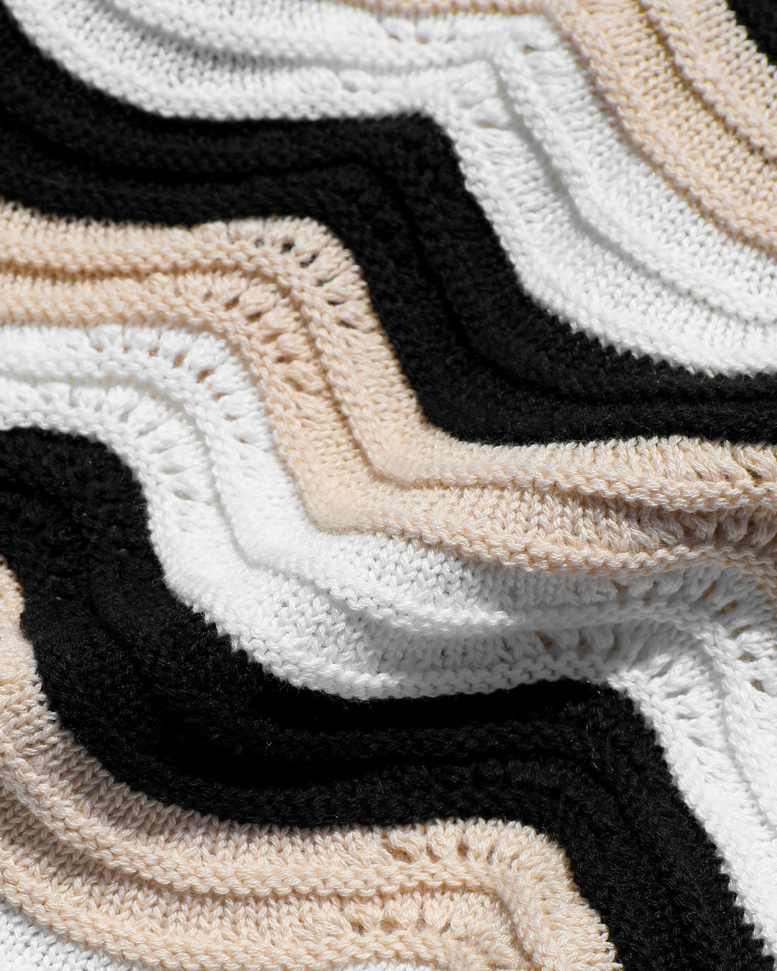 Make Waves Knit Short - 5