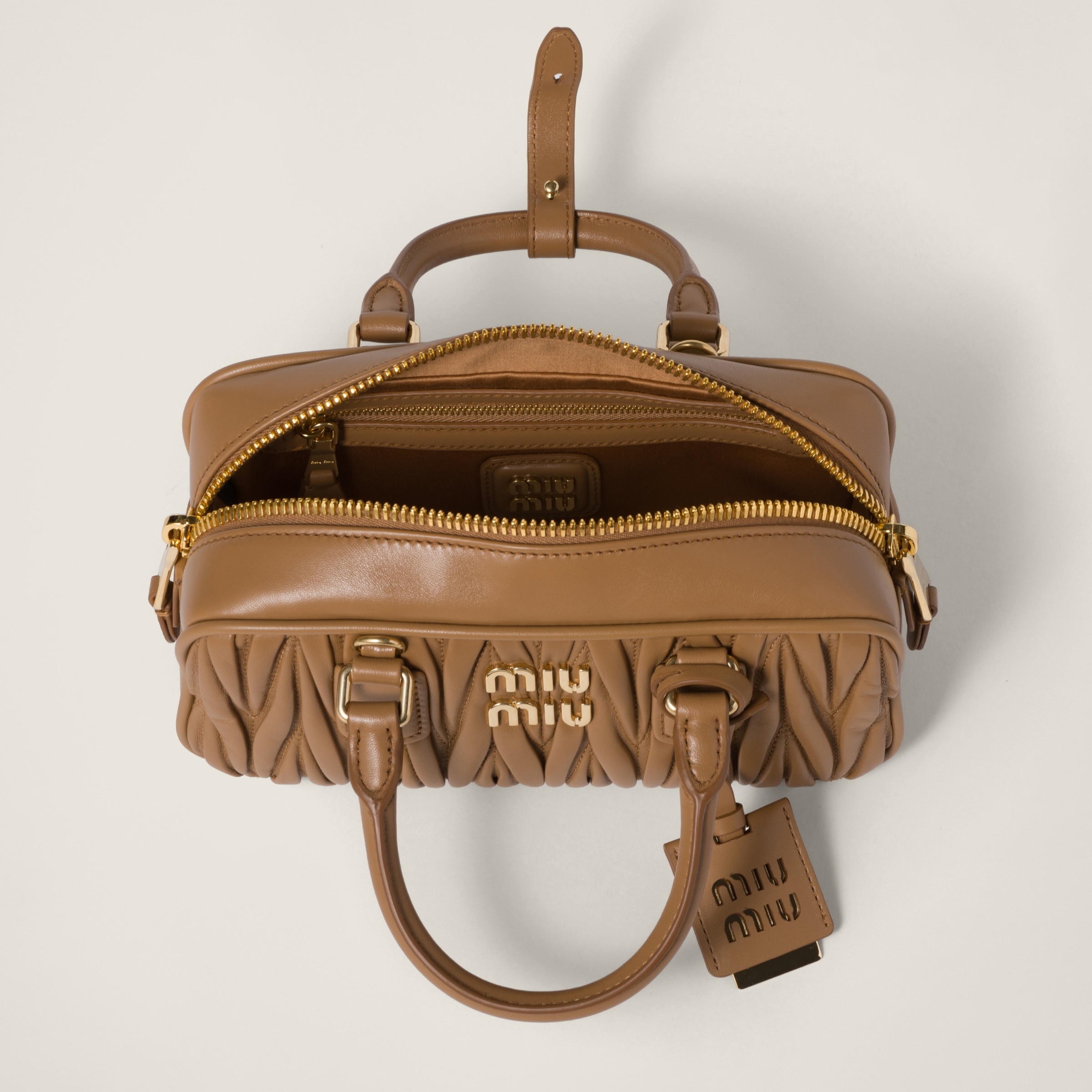 存在感抜群★ miumiu ARCADIE MATELASSE NAPPA LEATHER BAG Miu Miu Arcadie matelassé nappa leather bag | REVERSIBLE