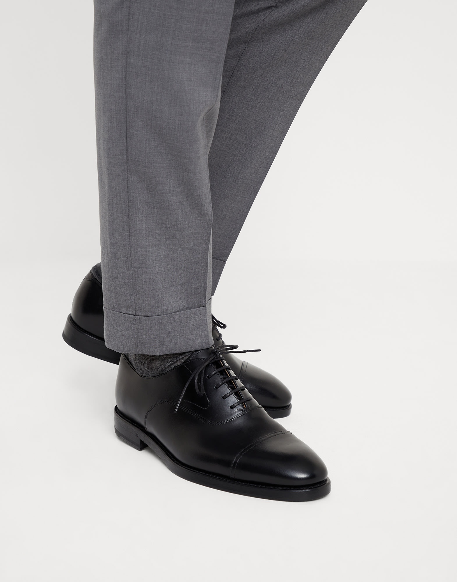 Smart calfskin cap toe Oxfords - 4