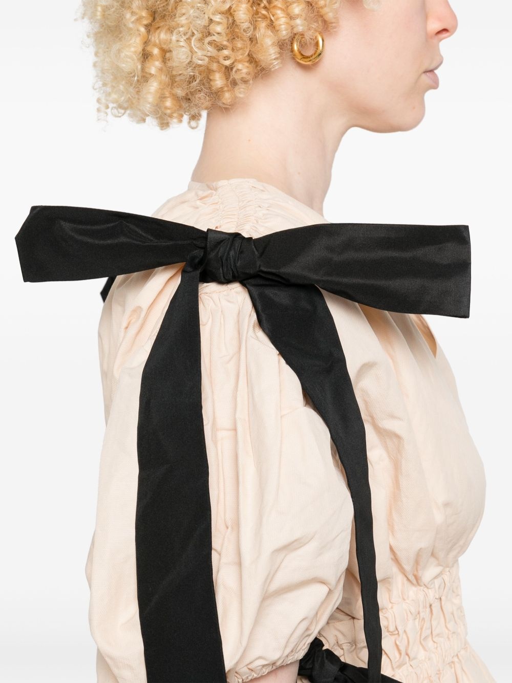 wrinkled blouse - 4