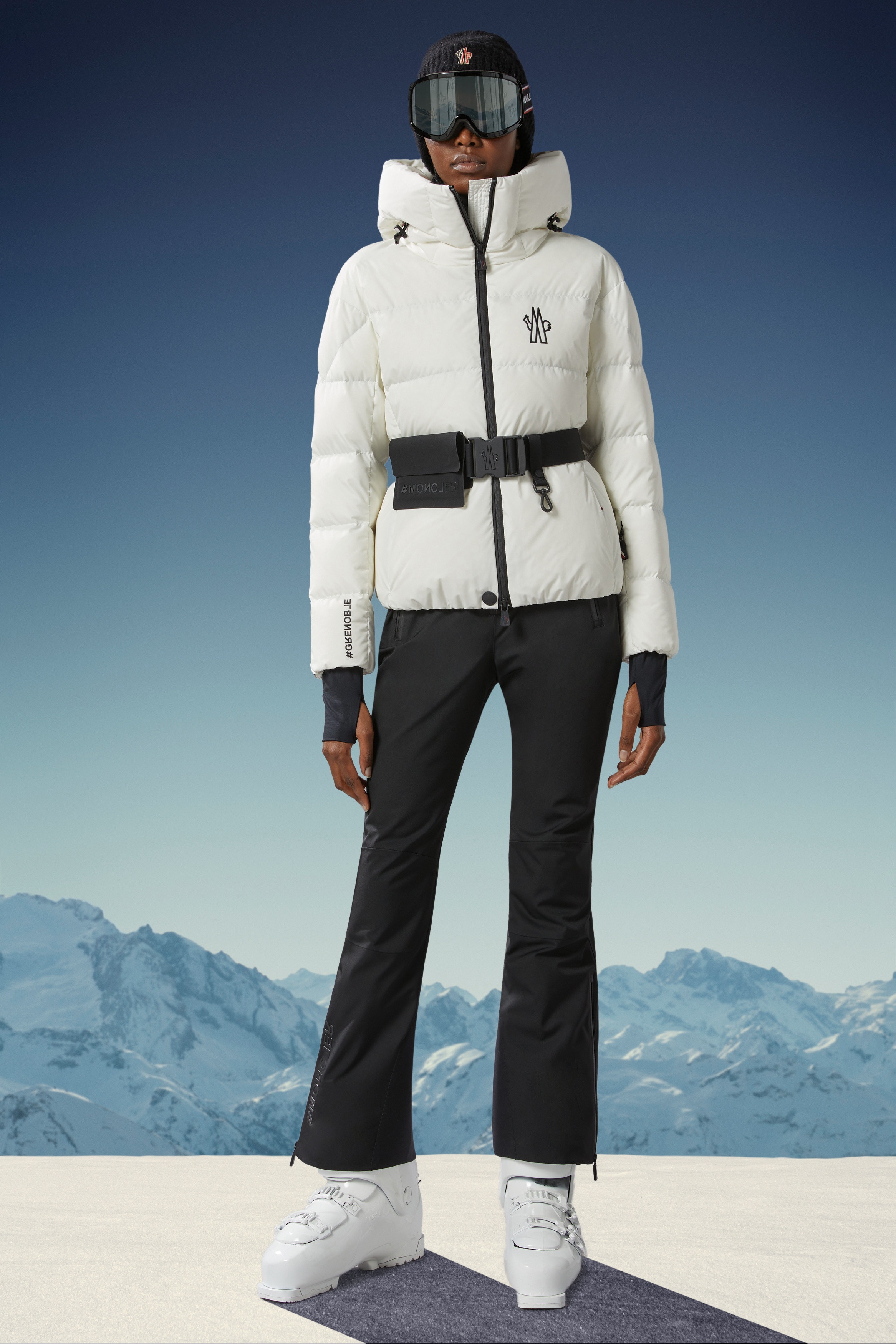 Moncler Bouvreuil Ski Padded Jacket ★関税込★ Moncler Bouvreuil Ski Padded Jacket ☆関税込☆