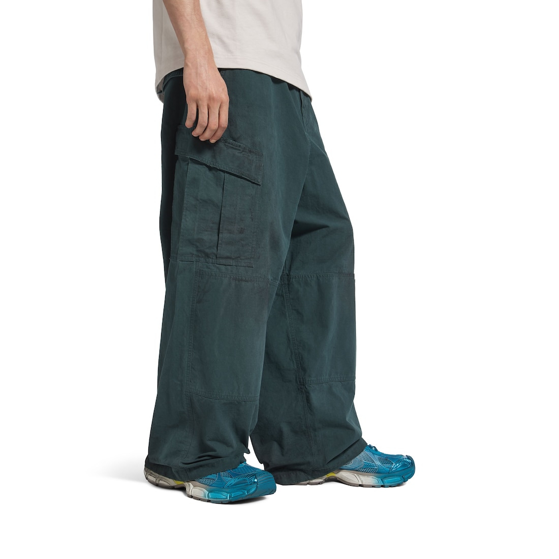 Men's Large Cargo Pants in Forest Green - 5