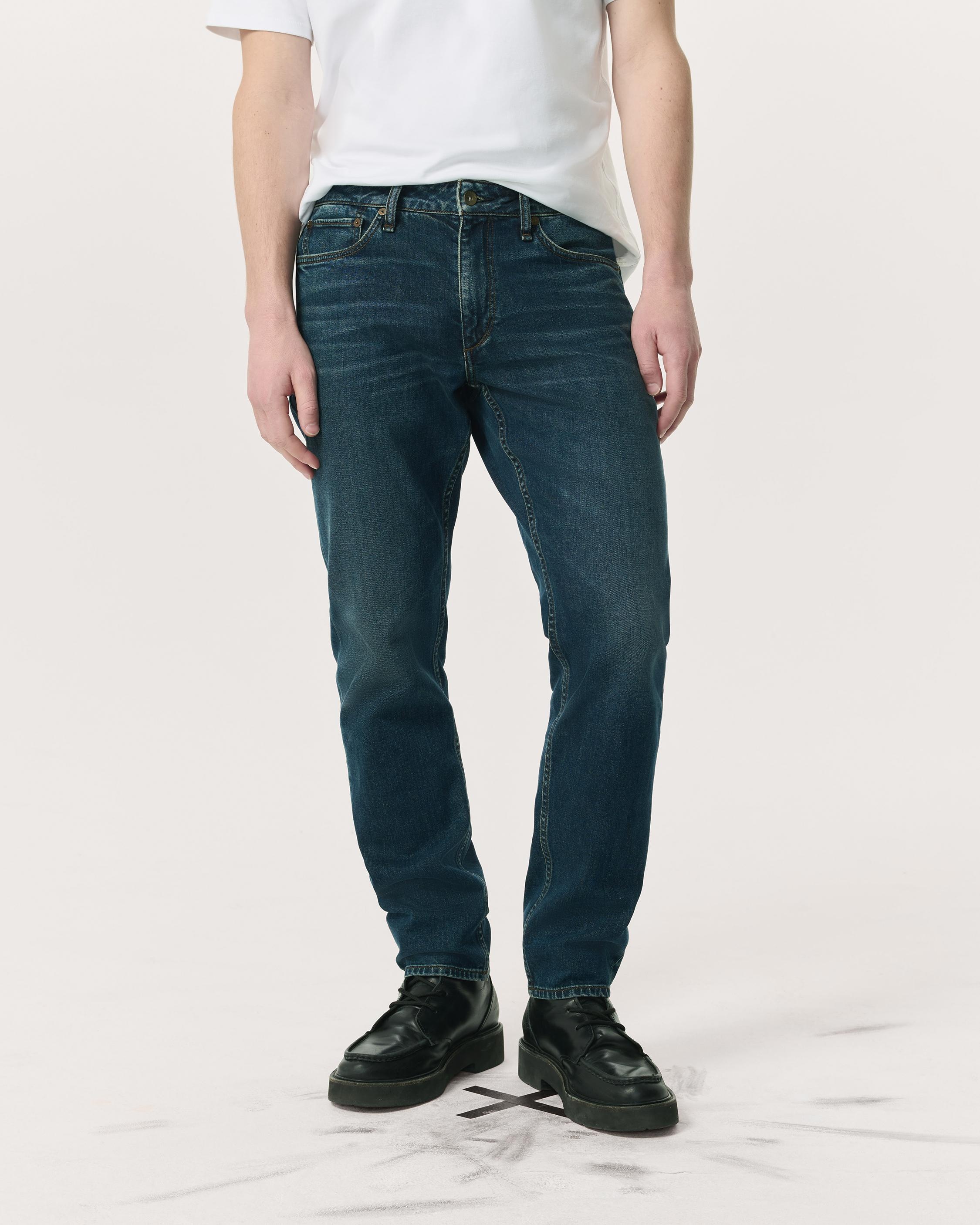 Fit 2 - Cole
Slim Fit Dark Indigo Authentic Stretch Jean - 3