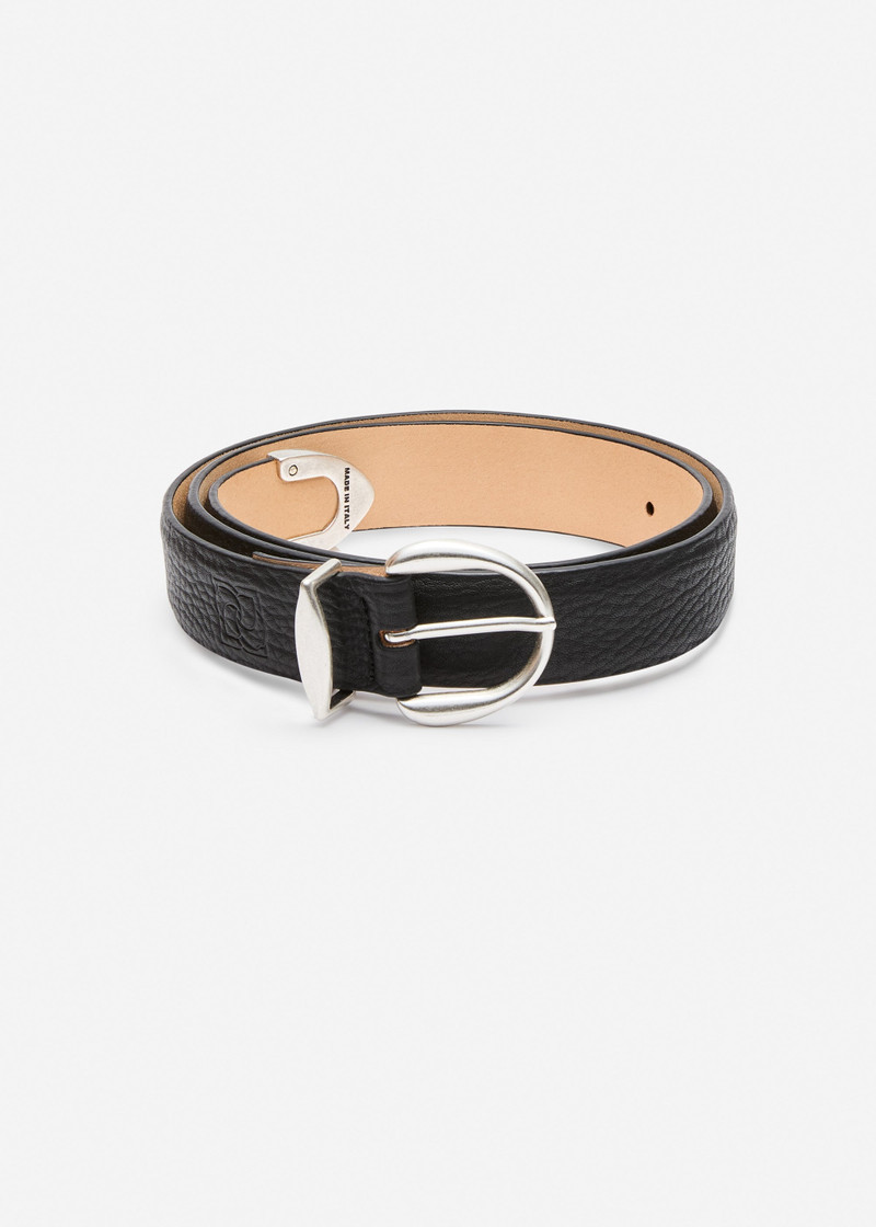 Rounded buckle leather belt in black and silver 1