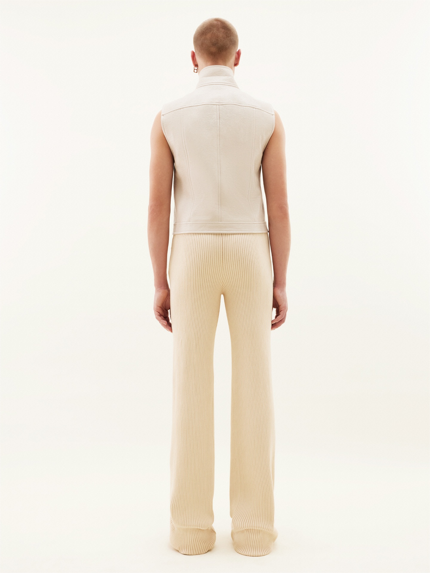 VINYL SLEEVELESS JACKET - 4