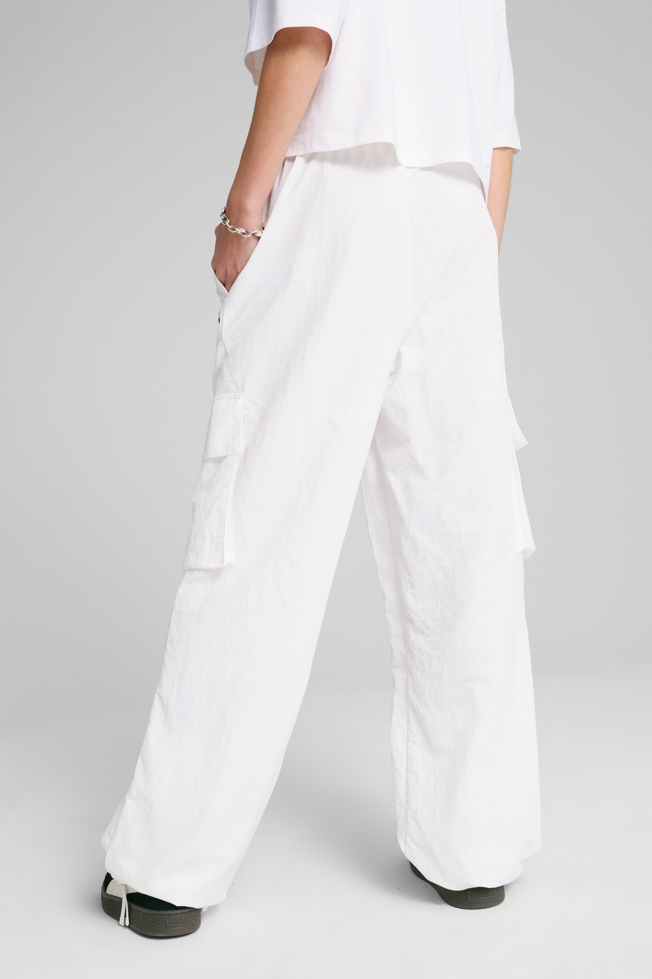Wardrobe Essentials Women's Relaxed Woven Cargo Pants - 6