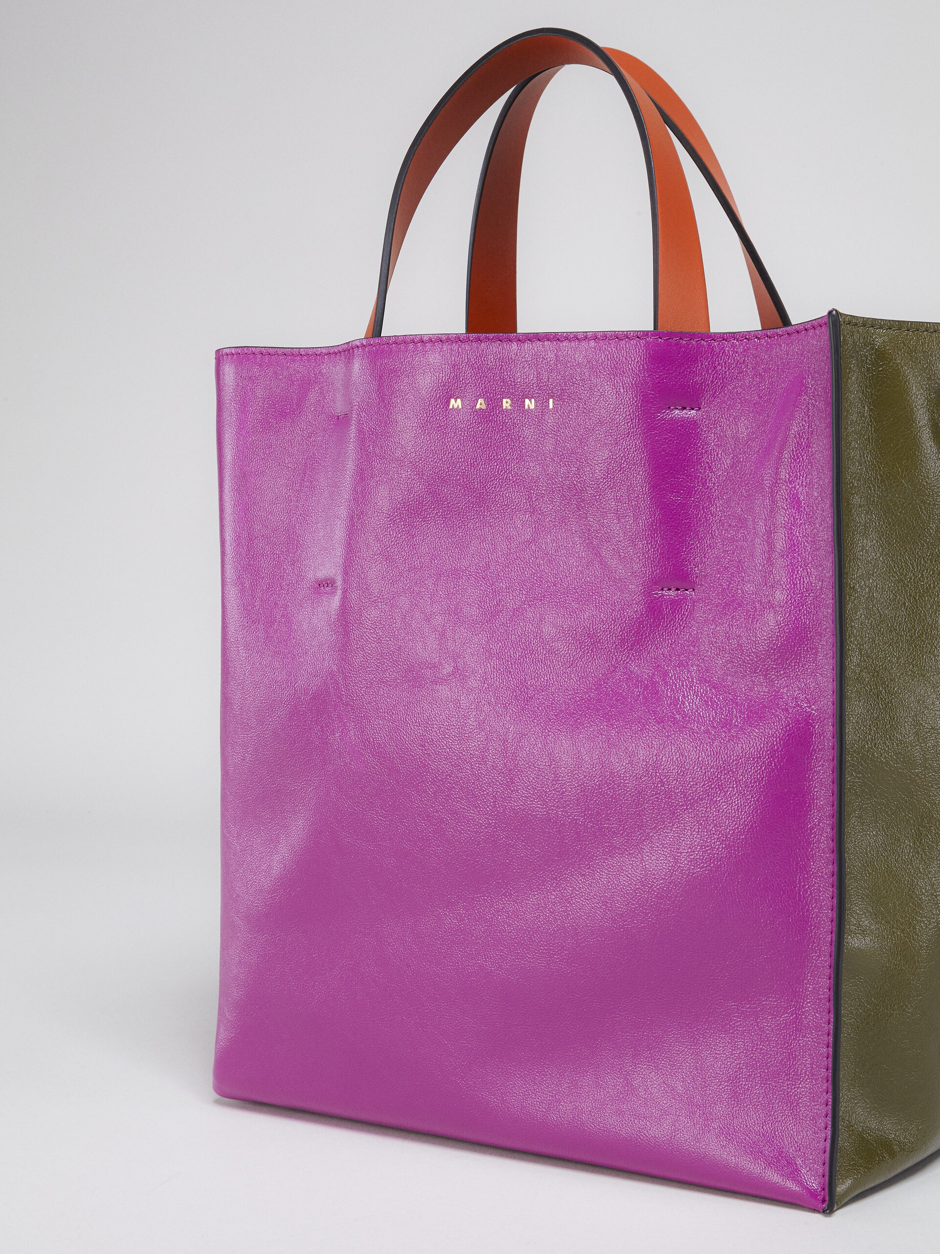 MUSEO SOFT SMALL BAG IN FUCHSIA AND GREEN LEATHER - 4