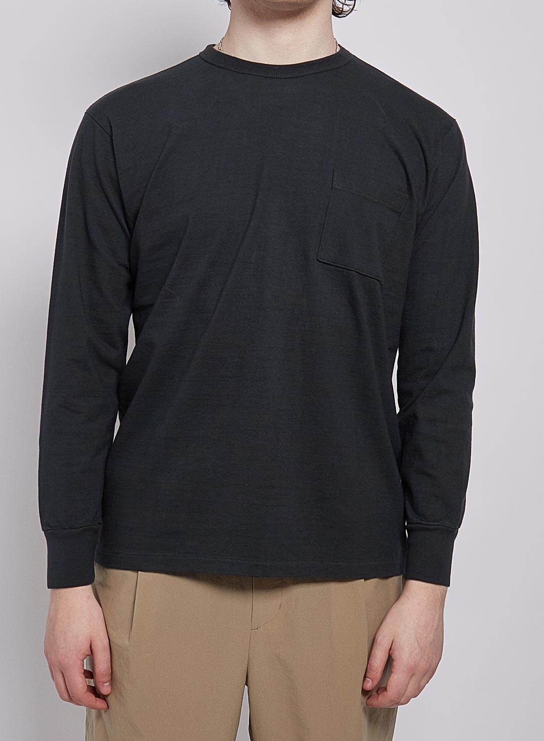 Allevol Heavy Duty Crew Neck Pocket Long Sleeve T-Shirt in Black - 4