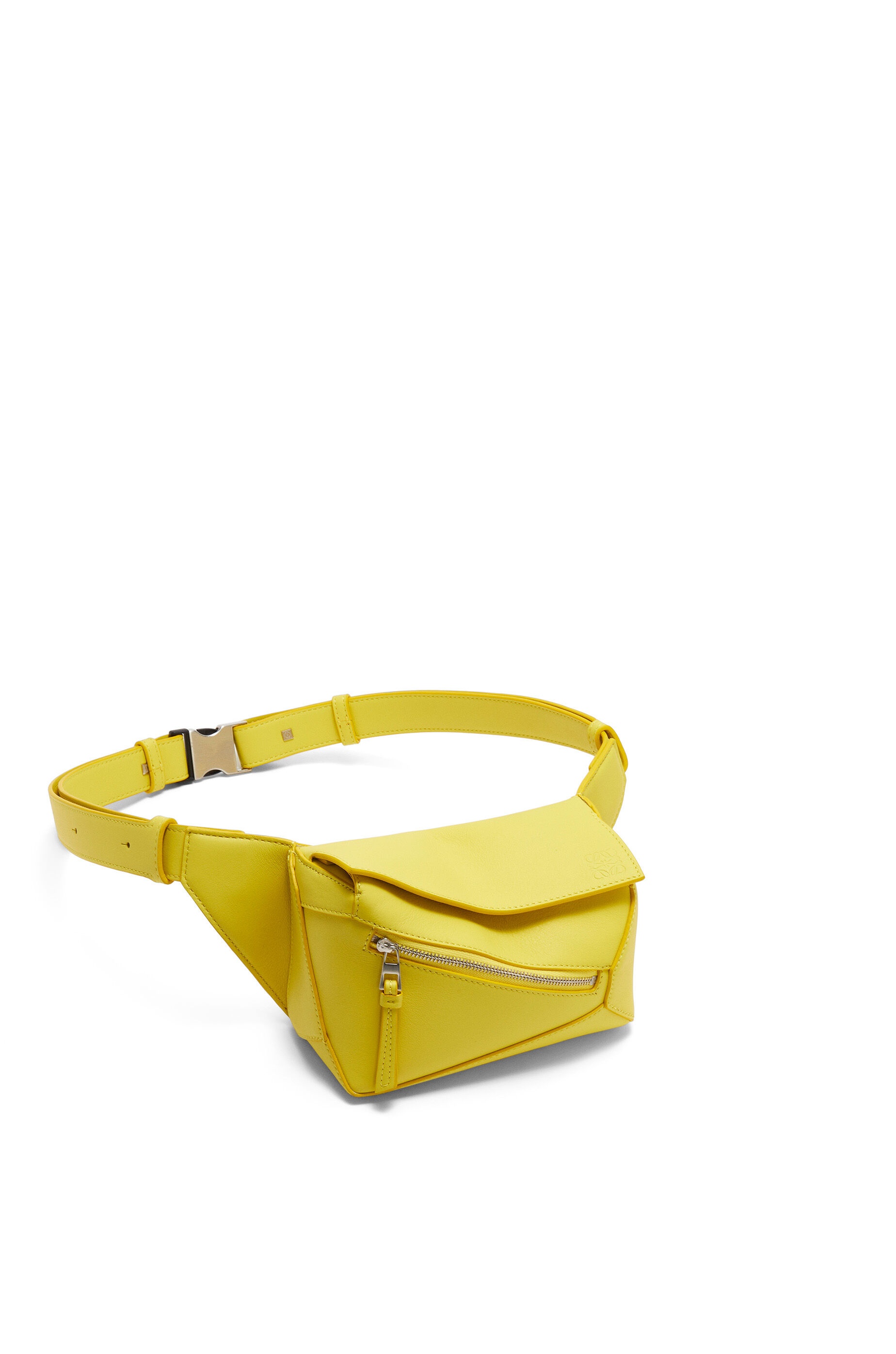 ショルダーバッグ・ポシェット LOEWE  Gate Bumbag in Soft Calfskin in Yellow ショルダーバッグ・ポシェット LOEWE Gate Bumbag in Soft