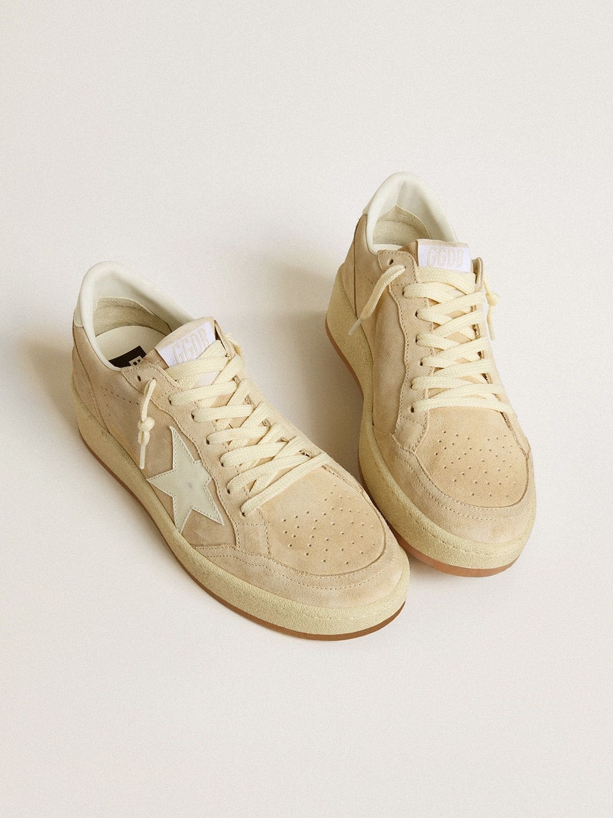 Ball Star 2 in beige suede with white leather star and heel tab - 2