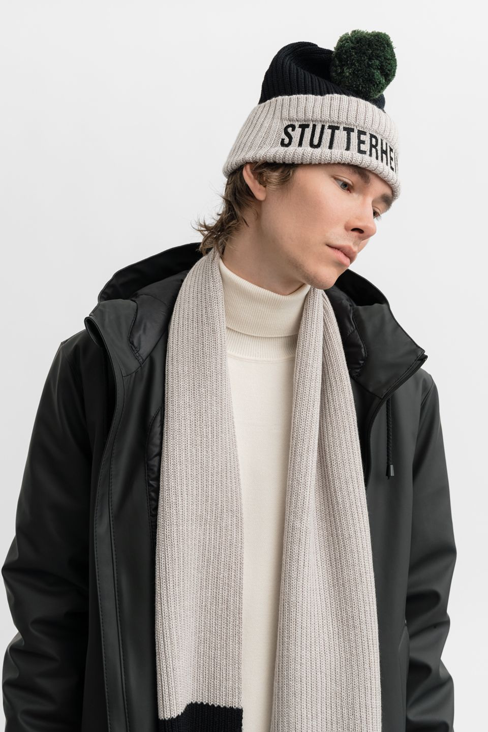 April Beanie Light Sand/Black - 11