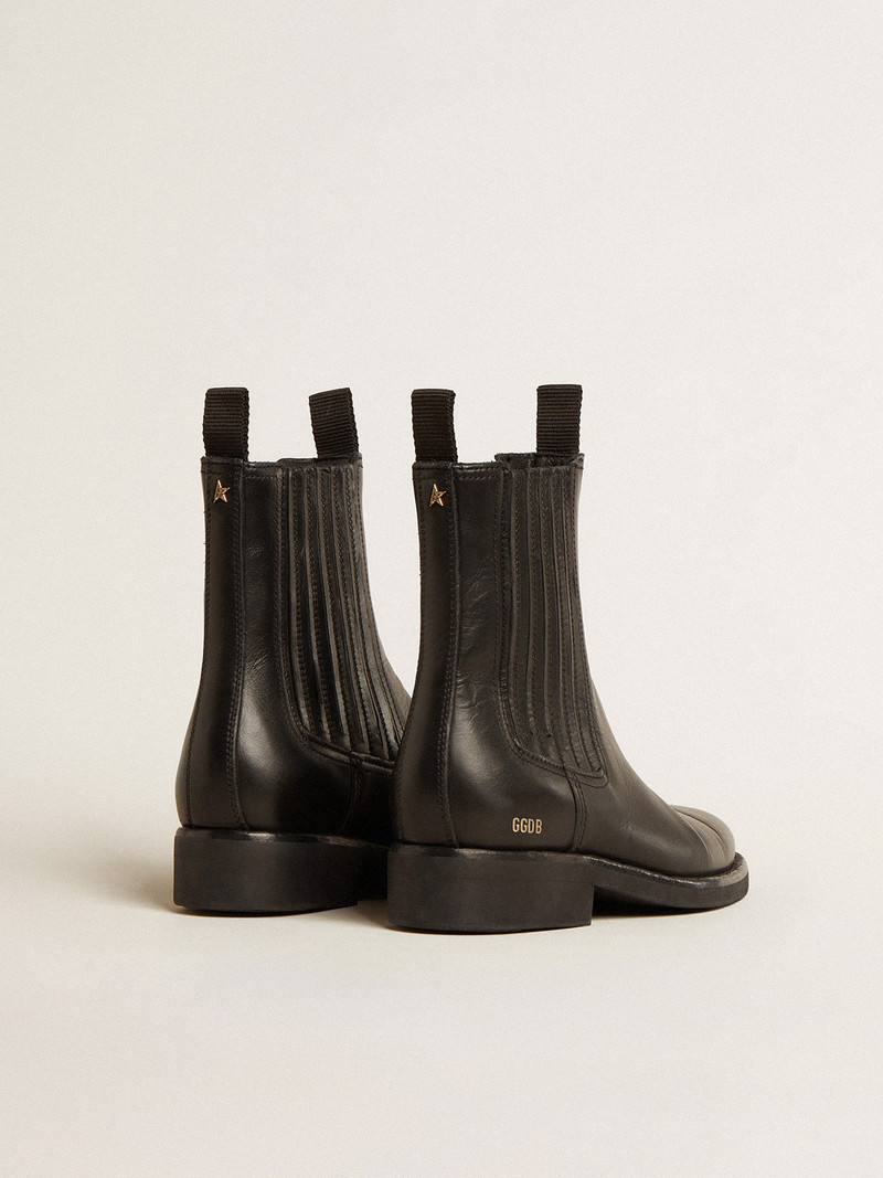 Women’s Chelsea boots in black leather 4