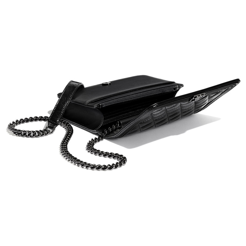 BOY CHANEL Wallet on Chain 4