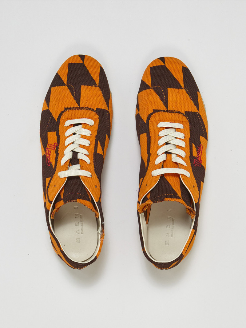 HOUNDSTOOTH STRETCH JACQUARD PEBBLE SNEAKER 4