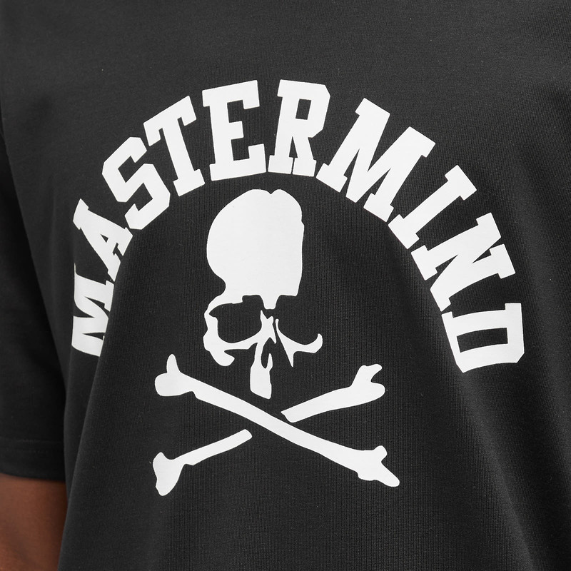 mastermind JAPAN mastermind JAPAN College Logo Skull T-Shirt outlook