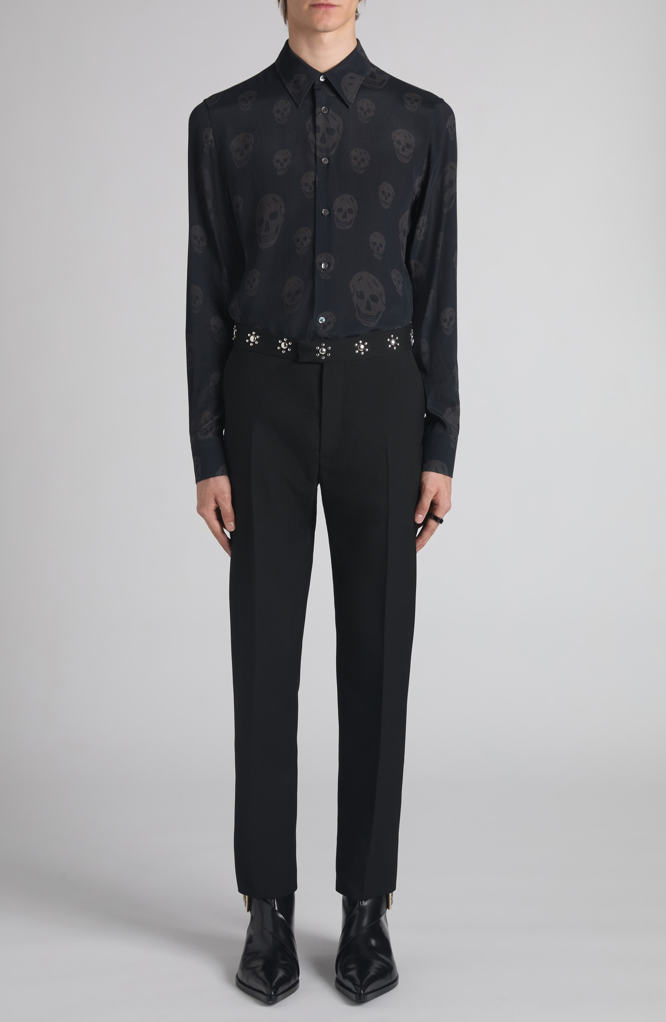 McQueen Skull Print Shop Button-Up Shirt in Black - 2