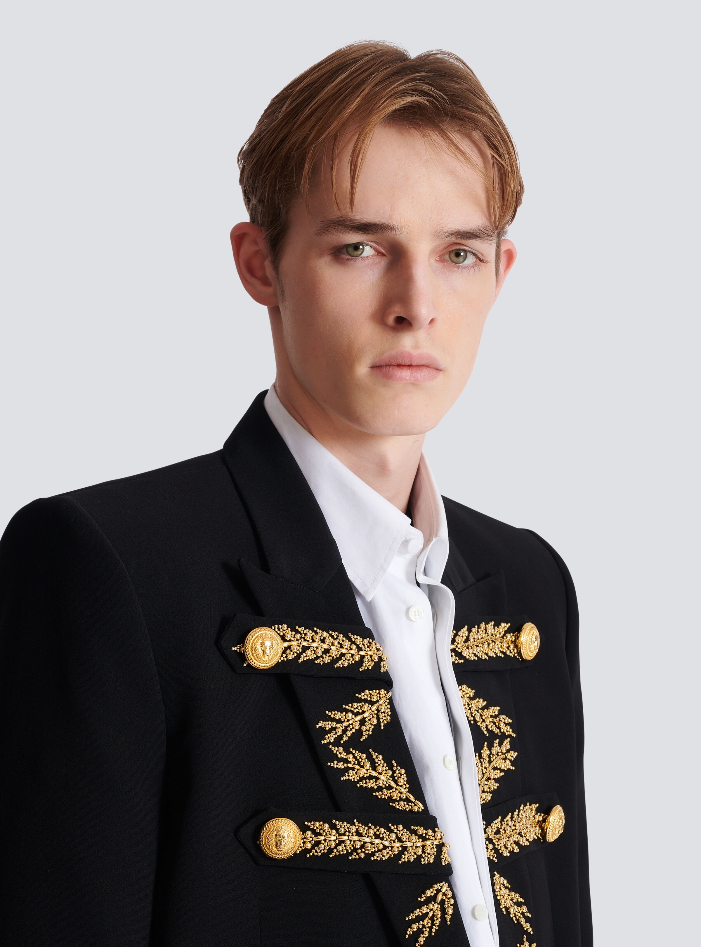 Embroidered crepe jacket - 8
