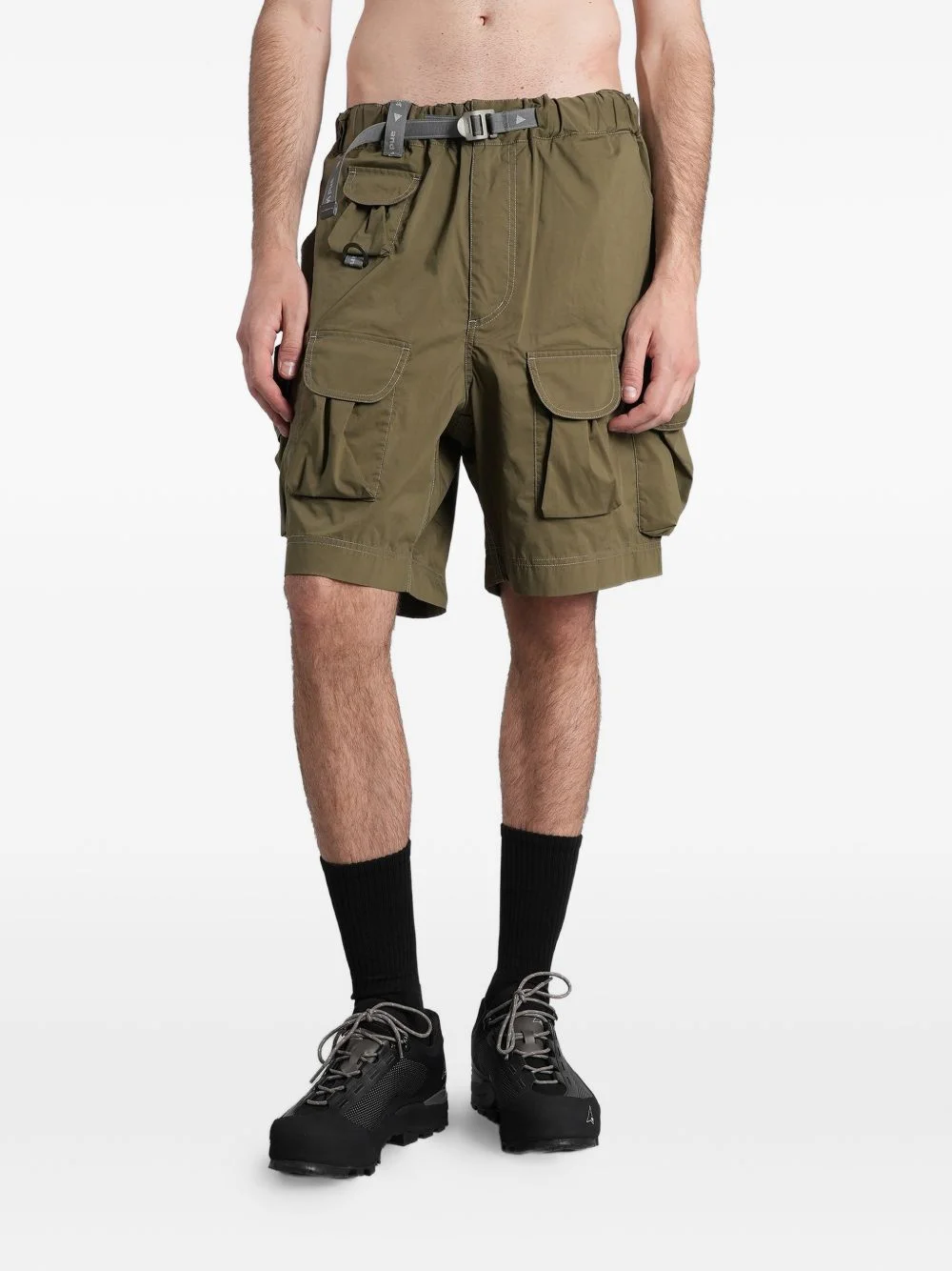 multi-pocket cargo shorts - 1