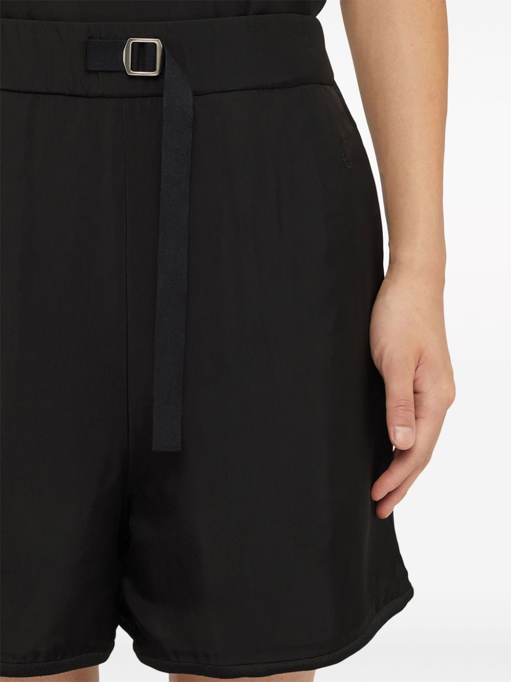 buckle-fastening thigh-length shorts - 3